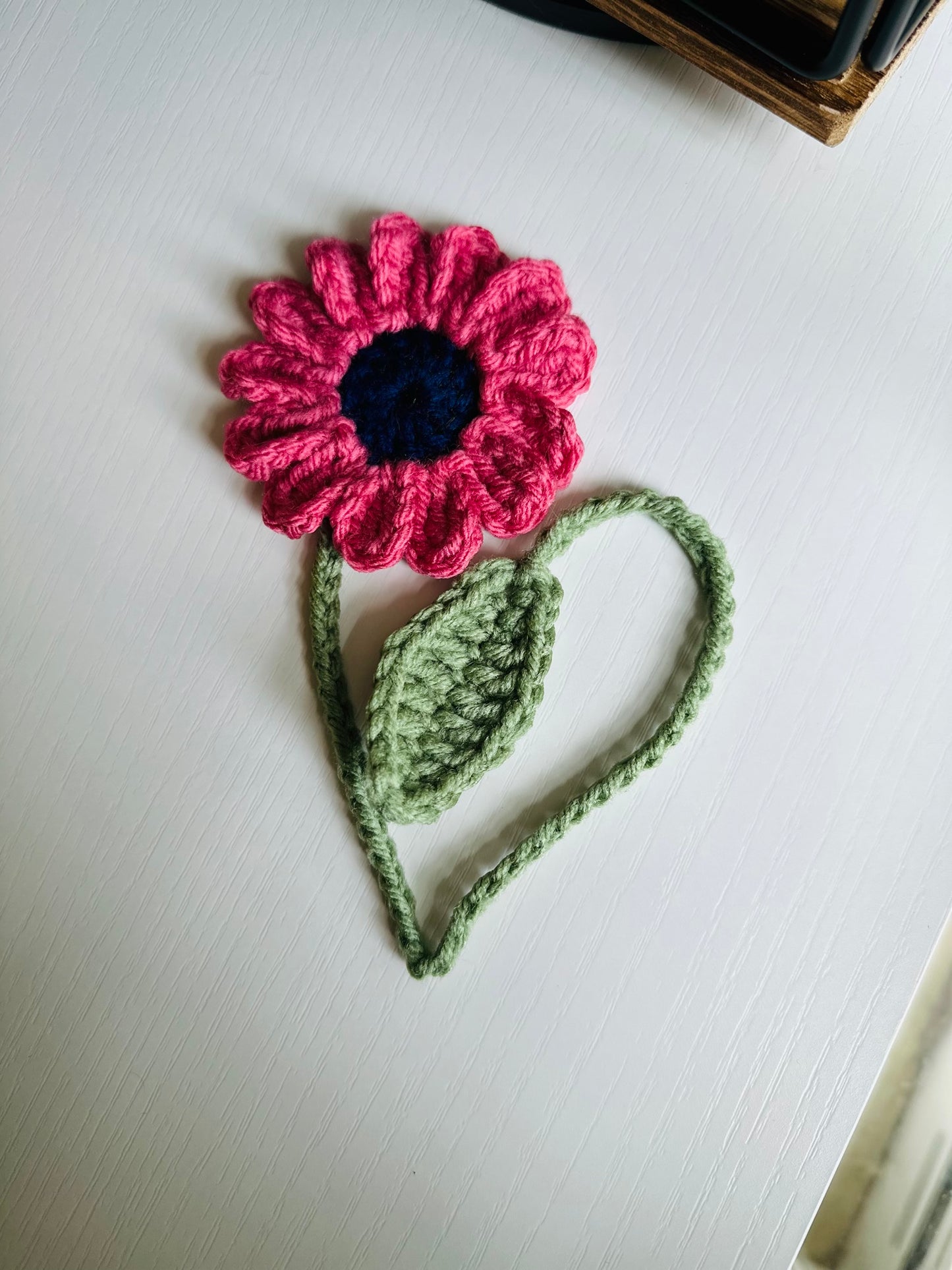 Flower bookmark